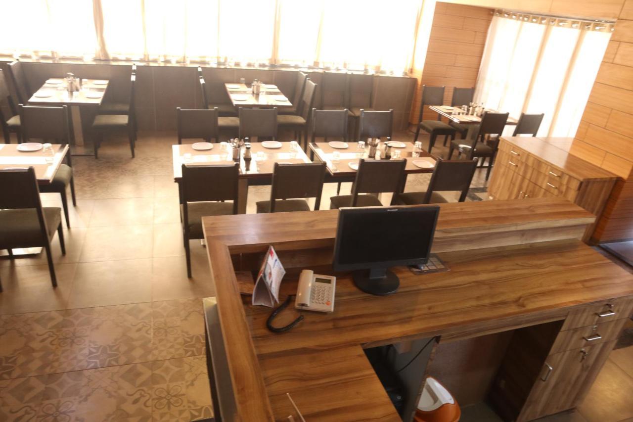 Hotel Grand Ecotel, Aurangabad Екстер'єр фото