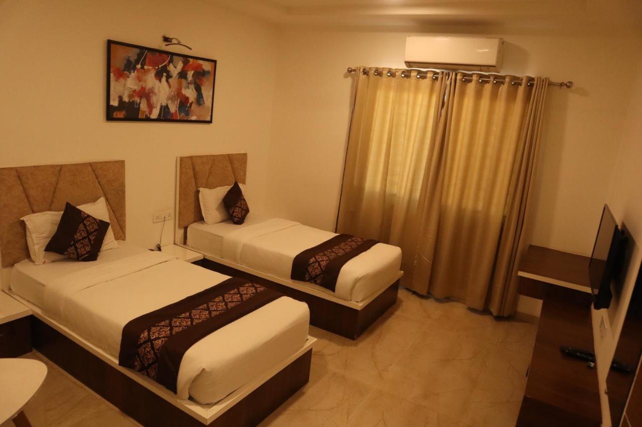 Hotel Grand Ecotel, Aurangabad Екстер'єр фото
